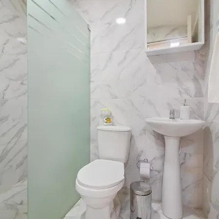 Comodo Con Excelente Ubicacion Apartamento